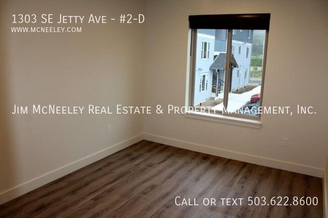 Photo - 1303 SE Jetty Ave Unit #2-D