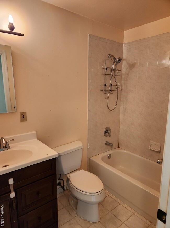Photo - 82-74 Country Pointe Cir Unit 1