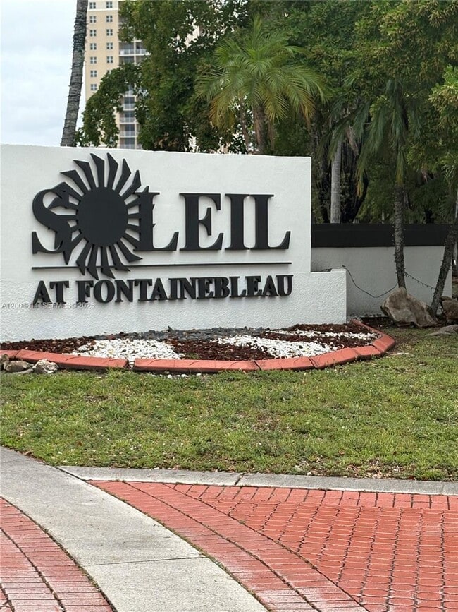 Building Photo - 9711 Fontainebleau Blvd Unit D101