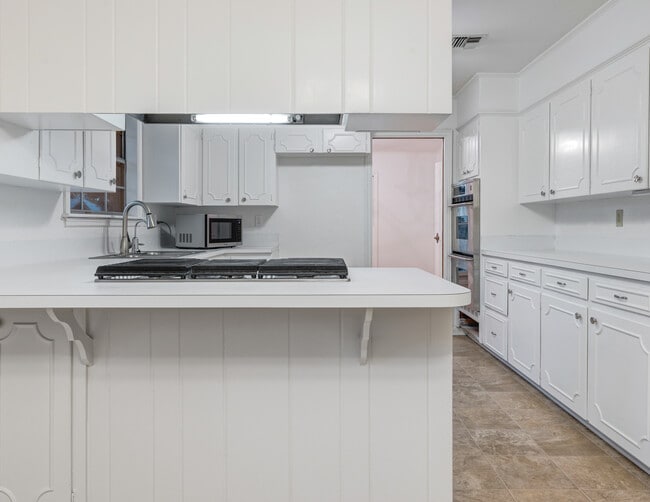 Photo - 225 Aurore Ave