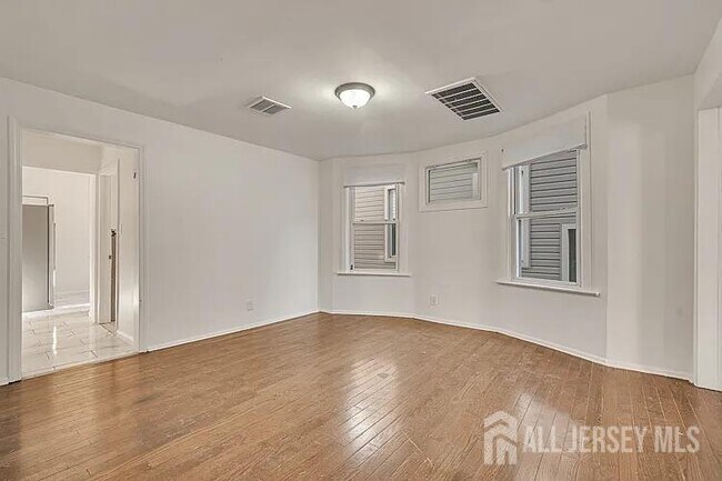 Photo - 110 N 17th St