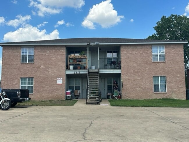 2317 Terrace Drive (A-D) - 2317 Terrace Drive (A-D) Apartment Unit 2317 Terrace Drive - D