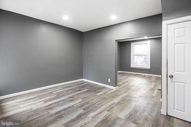 Photo - 5554 Crowson St