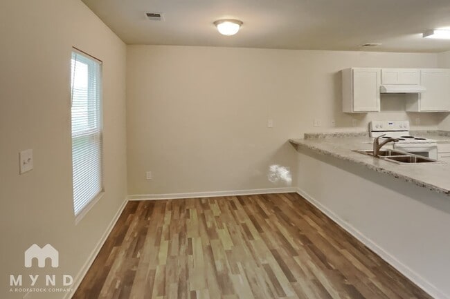 785 Dove Tree Ln