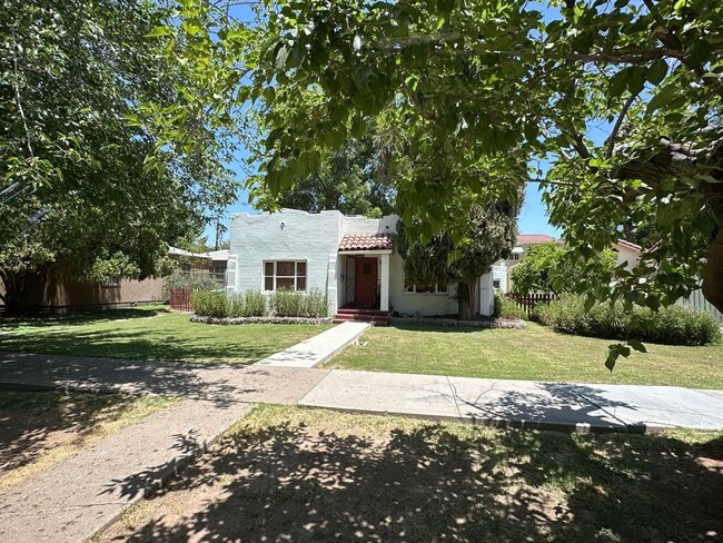 Photo - 1115 S Maple Ave