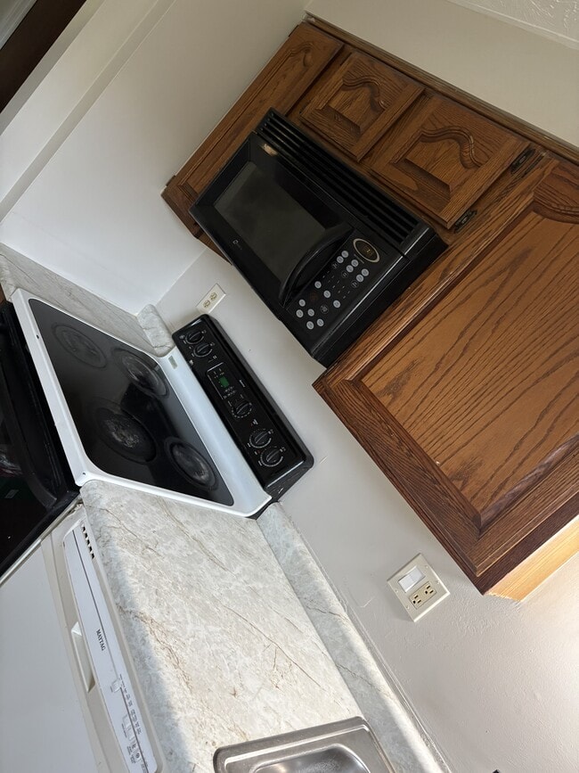 Photo - 1375 Firethorne Dr