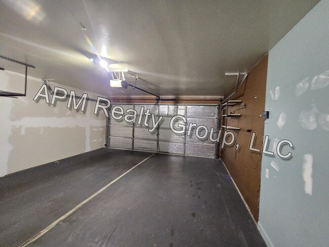 Photo - Private Country Feel Close to Downtown