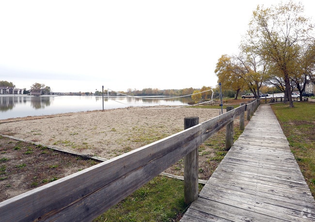 Lake - Fisherman's Village