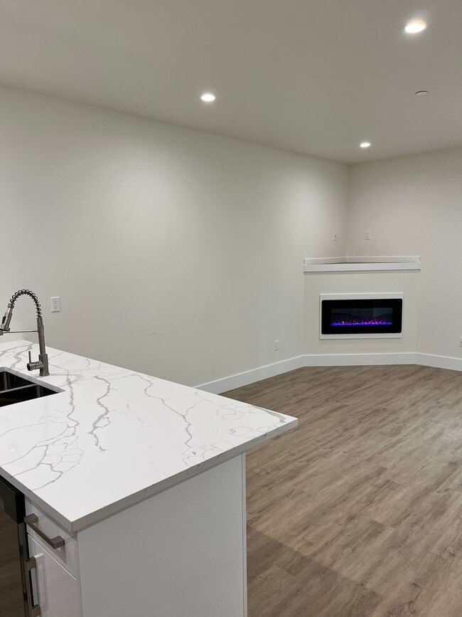 Photo - Newer 3 bedroom, 2.5 Bath Townhomes