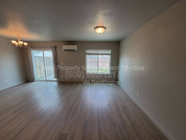Photo - 413 Whitefish Ln