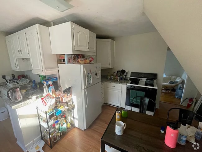 Building Photo - 15 Fairmount St Unit H Rental
