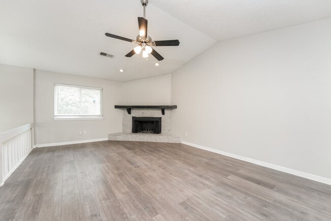 Photo - 5178 Scarbrough Ln