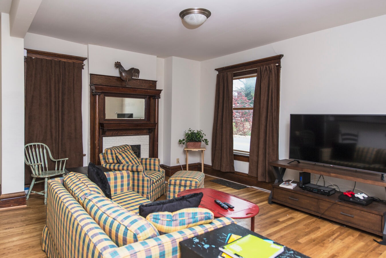 Photo - 57 E Lane Ave