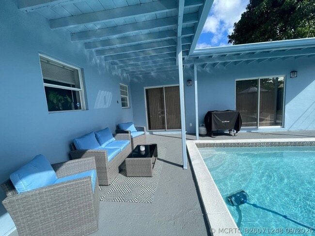 Photo - 6456 Custer St