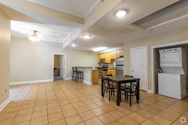 2BR< 2BA - 1,350SF - Living Room