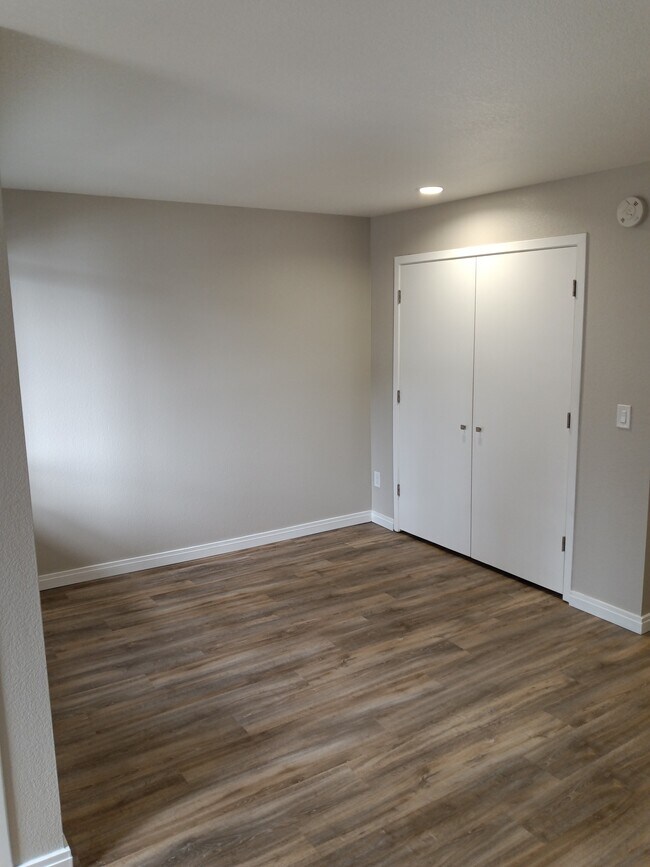 Photo - Plaza Apartments