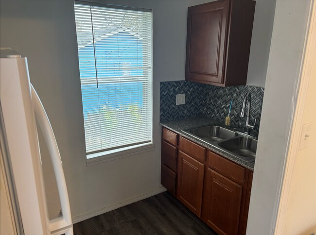 Photo - 1840-1842 NW 12th St Unit 1842 A NW 12th St