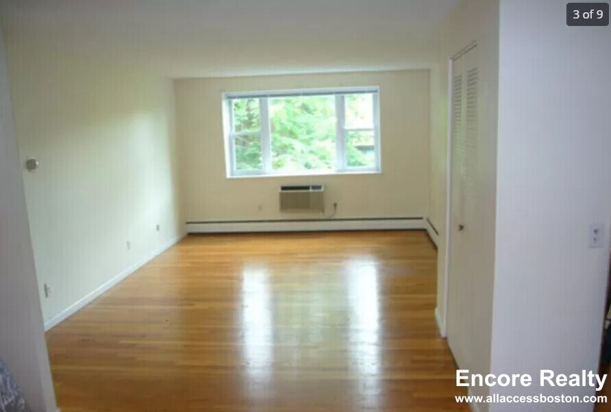 Photo - 230 Babcock St Unit 1B