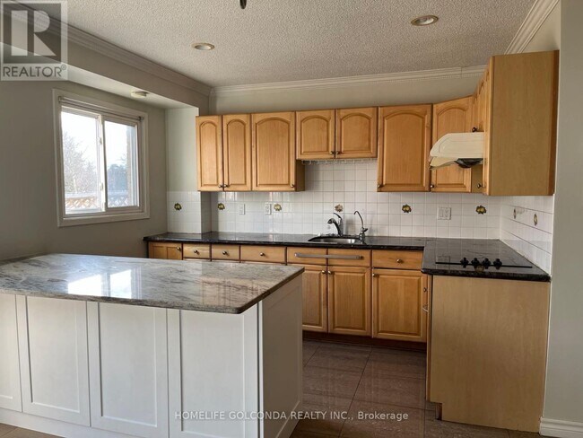 Photo - 85 Penmarric Pl