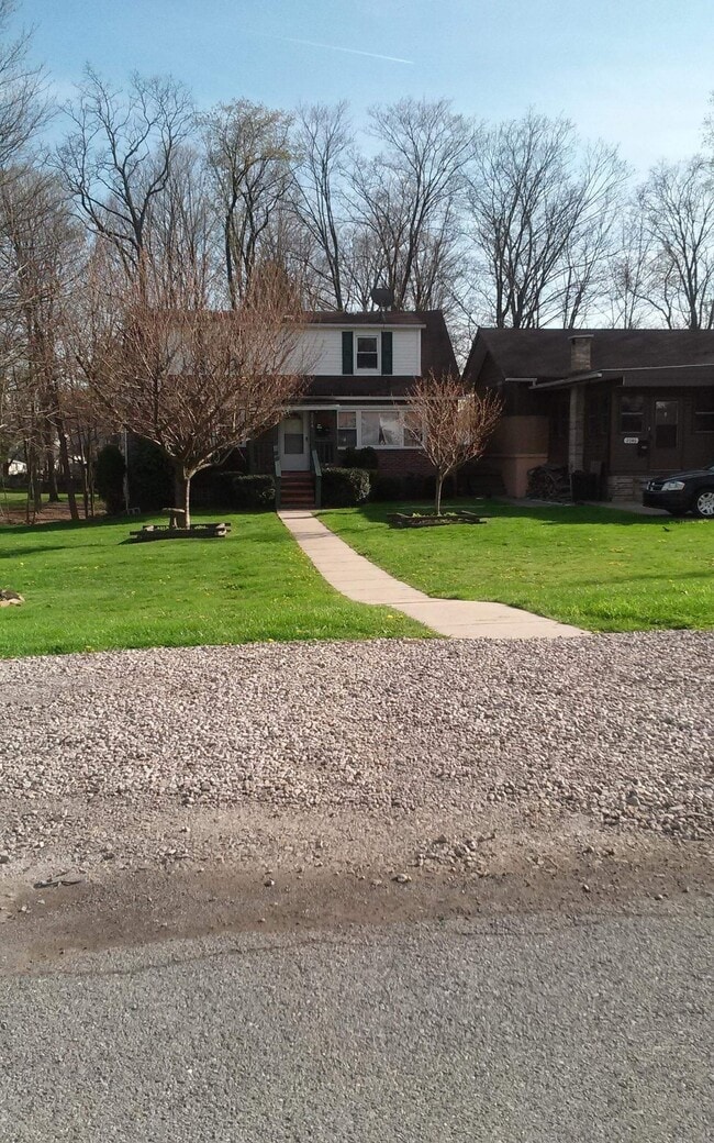 Photo - 2044 Belton St