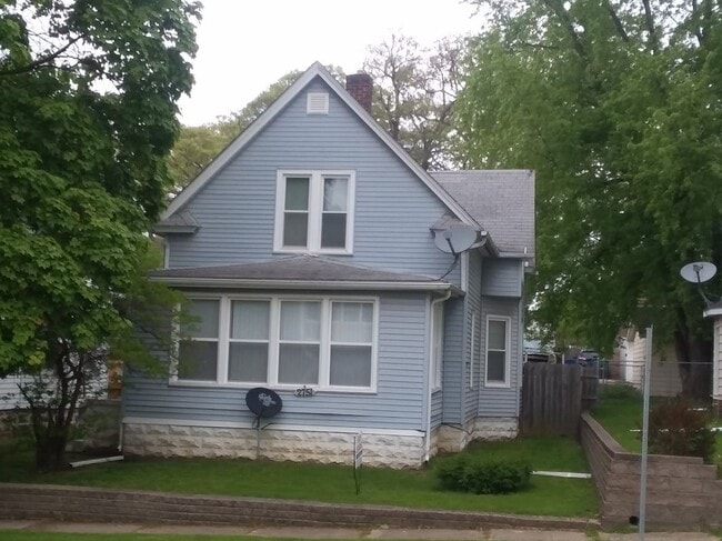 Building Photo - 2751 11th Avenue C Rental