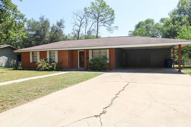 Photo - 1304 Woodlawn St