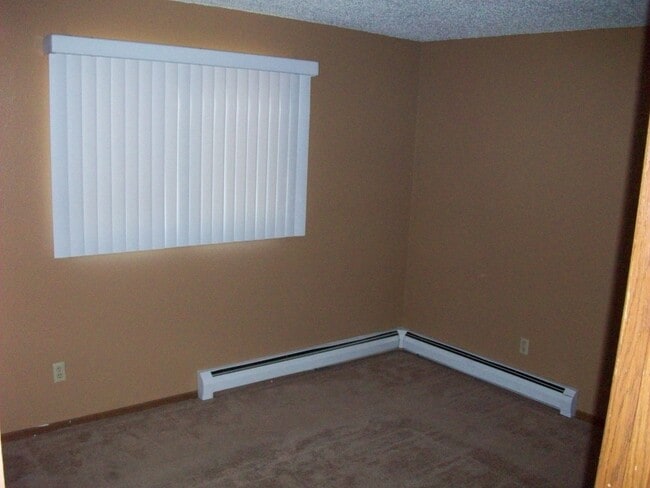 Photo - 2208 E Divide Ave Unidad 1