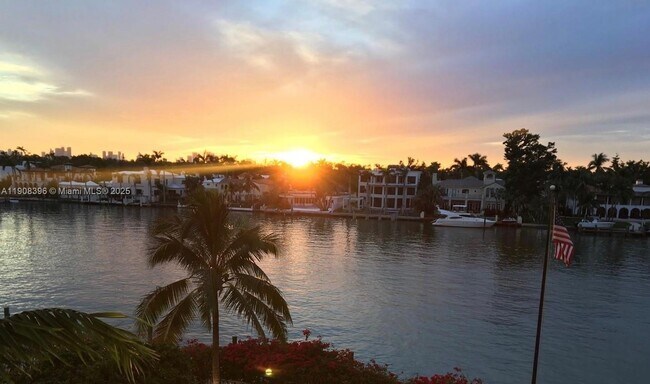 Photo - 5700 Collins Ave Unit 6J