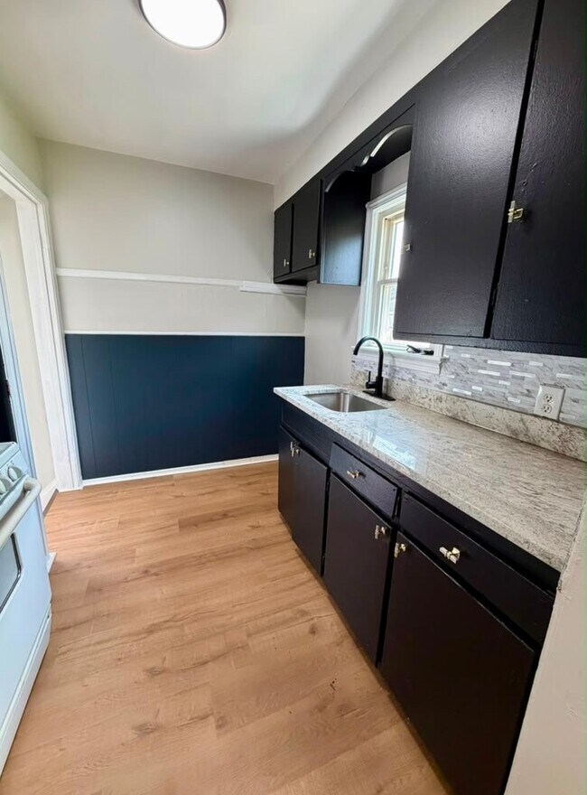 Photo - 7615 Kenilworth Ave