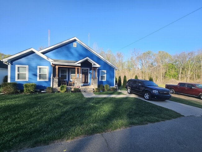 Photo - 2737 Celia Ave