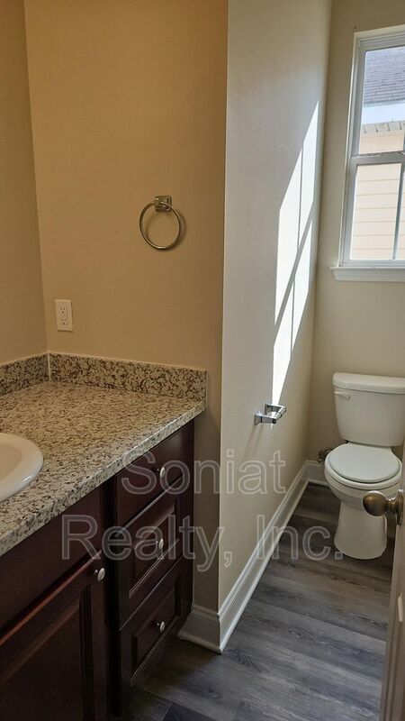 Photo - 2413 S Johnson St