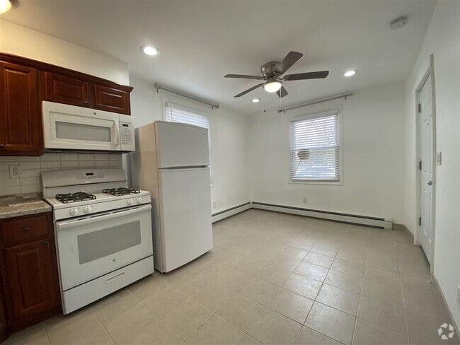 Building Photo - 354 Paterson Plank Rd Unit 1 Rental