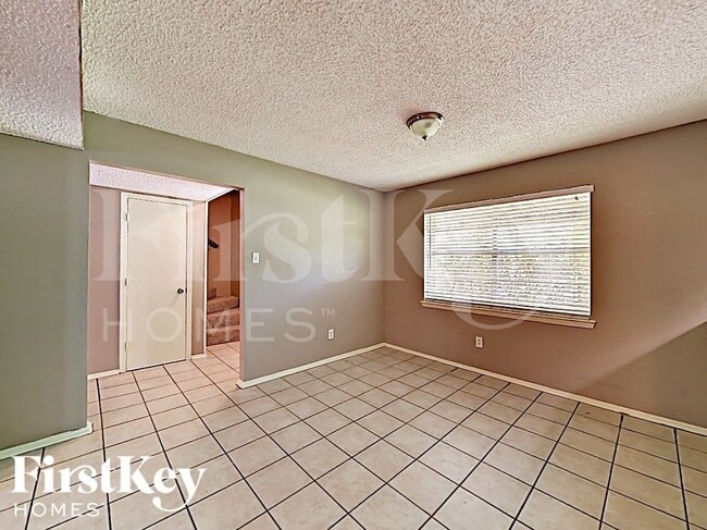 Photo - 3000 Laurel Ln