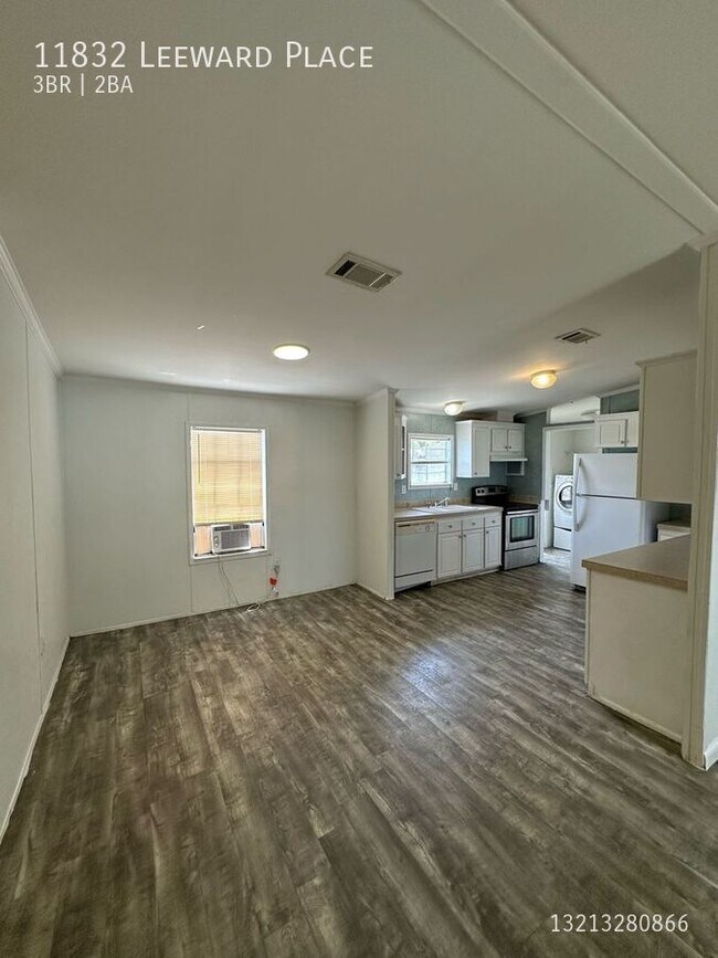 Photo - 11832 Leeward Pl