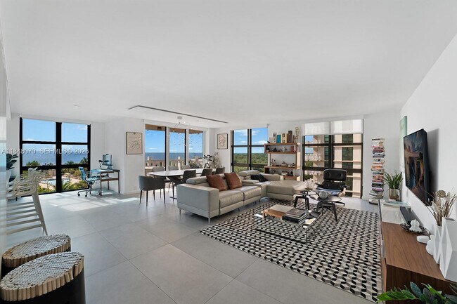 Building Photo - 1121 Crandon Blvd Unit F702