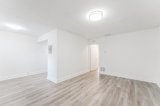 Photo - 1200 NW 13th St