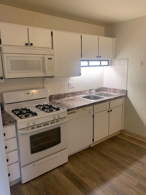 Photo - The Highland Square