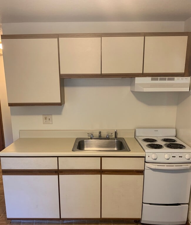 132 Mill St Unit 1