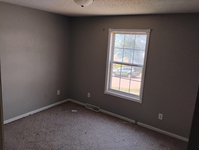 Photo - 3915 Scarborough Way