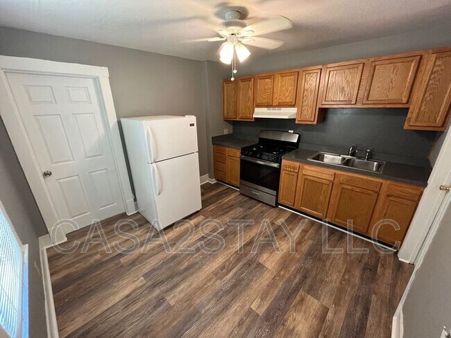 Building Photo - 1129 Lincoln Ave Unit 1129