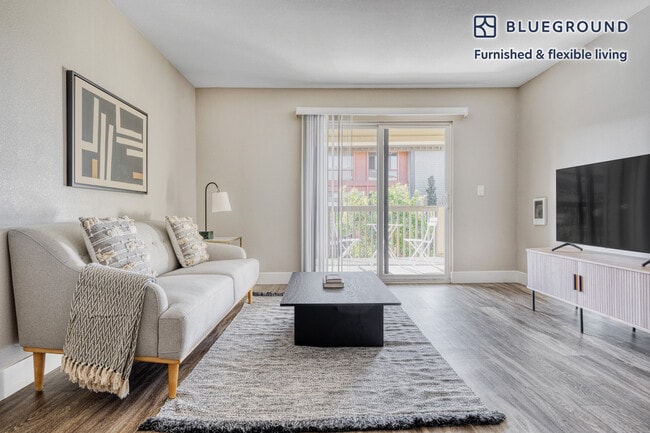 Building Photo - 622 Edgewater Blvd Rental