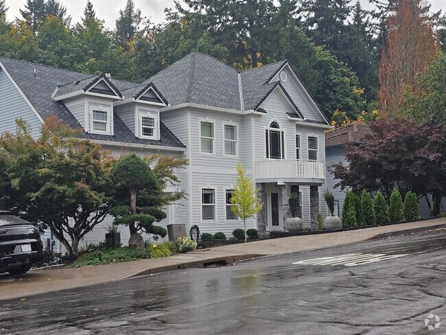 Building Photo - 13518 SW Hillshire Dr Rental