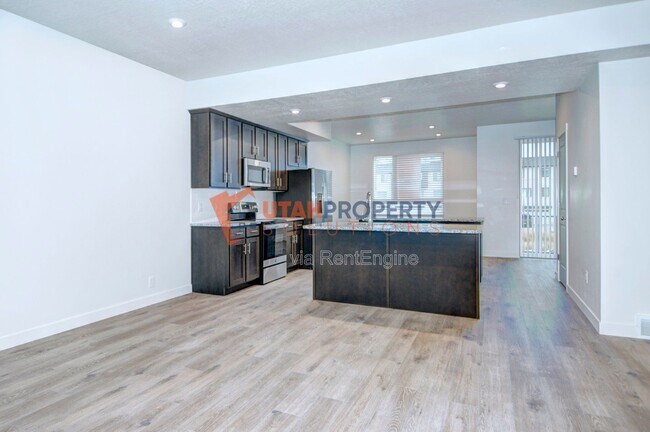 Photo - 963 W 540 S