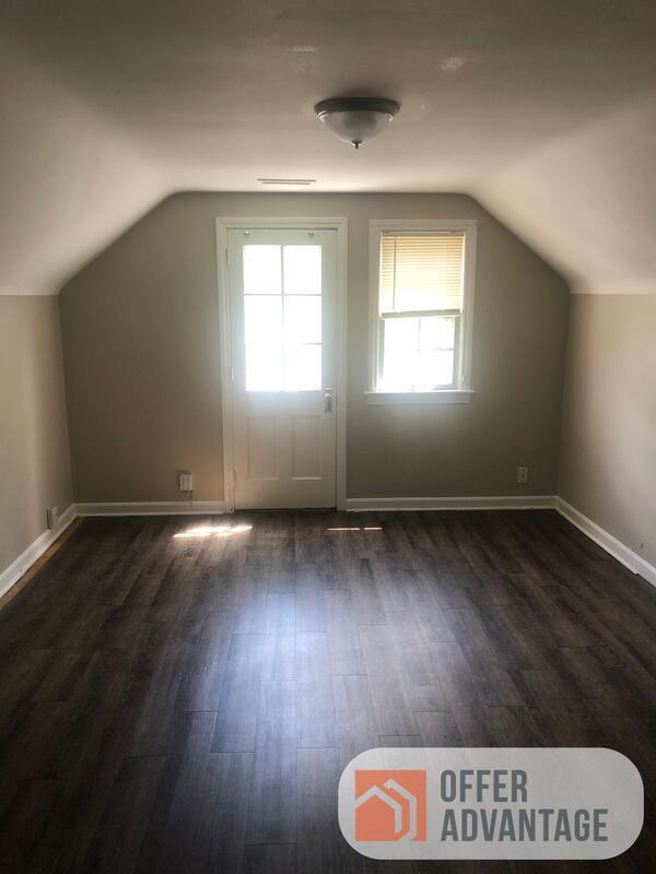 Photo - 1469 Genesee Rd