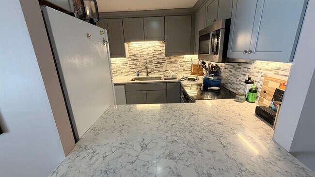 Photo - 170 Gore St Unit 212