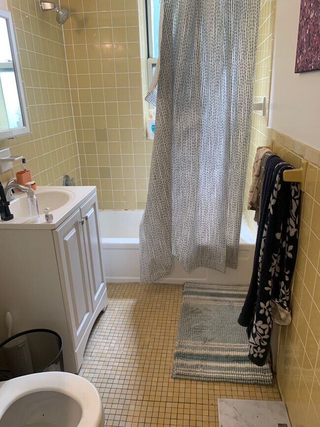 Photo - 18 Colborne Rd