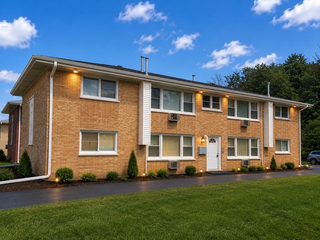 Building Photo - 918 Parkwood Dr Unit 1W