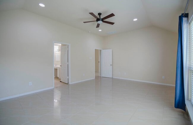 Photo - 15115 Russet Bend Ln