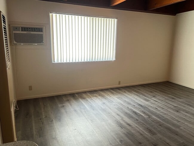 Photo - Algiers Apartments