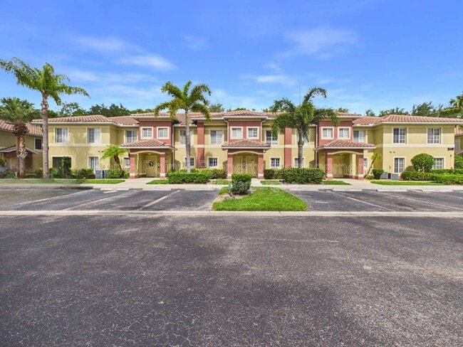 Building Photo - 9440 Ivy Brook Run Unit Apt 509